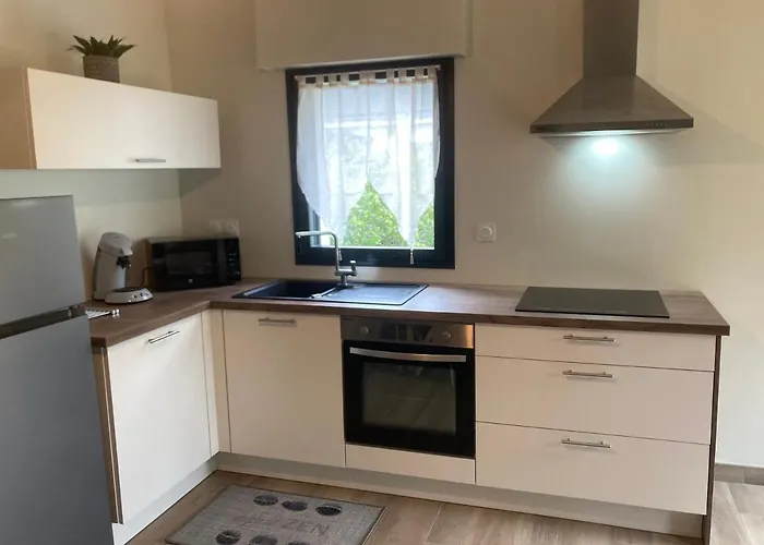 Petite Maison Ensoleillee A 10 Minutes Du Port De Vannes